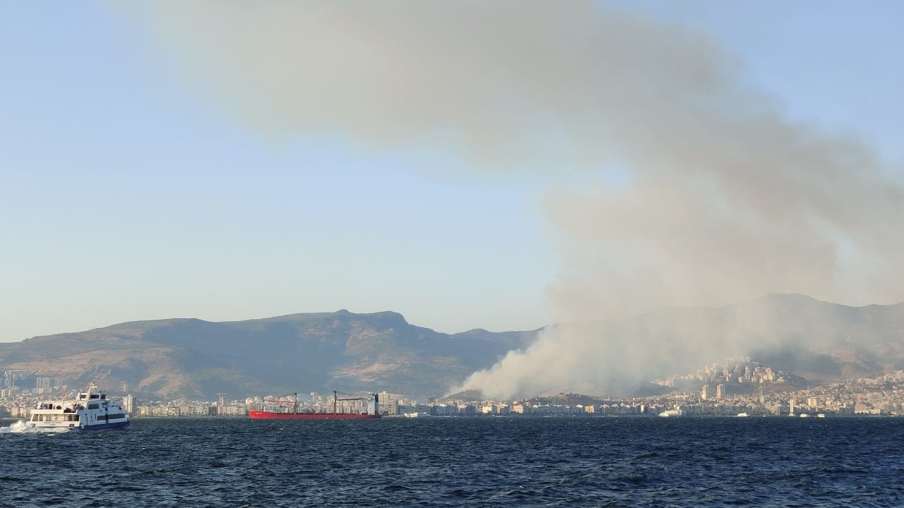 Karşıyaka'daki orman yangını söndürüldü