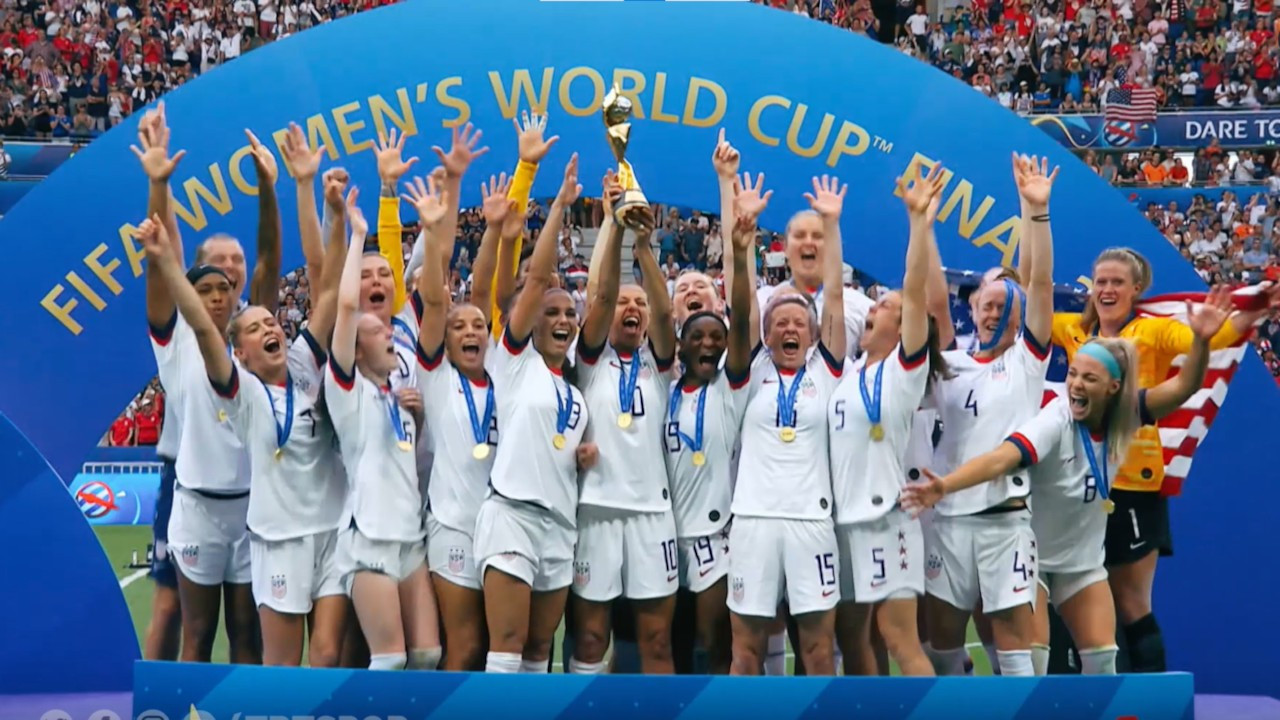 ABD'de kadın-erkek milli futbolcular eşit ücret alacak