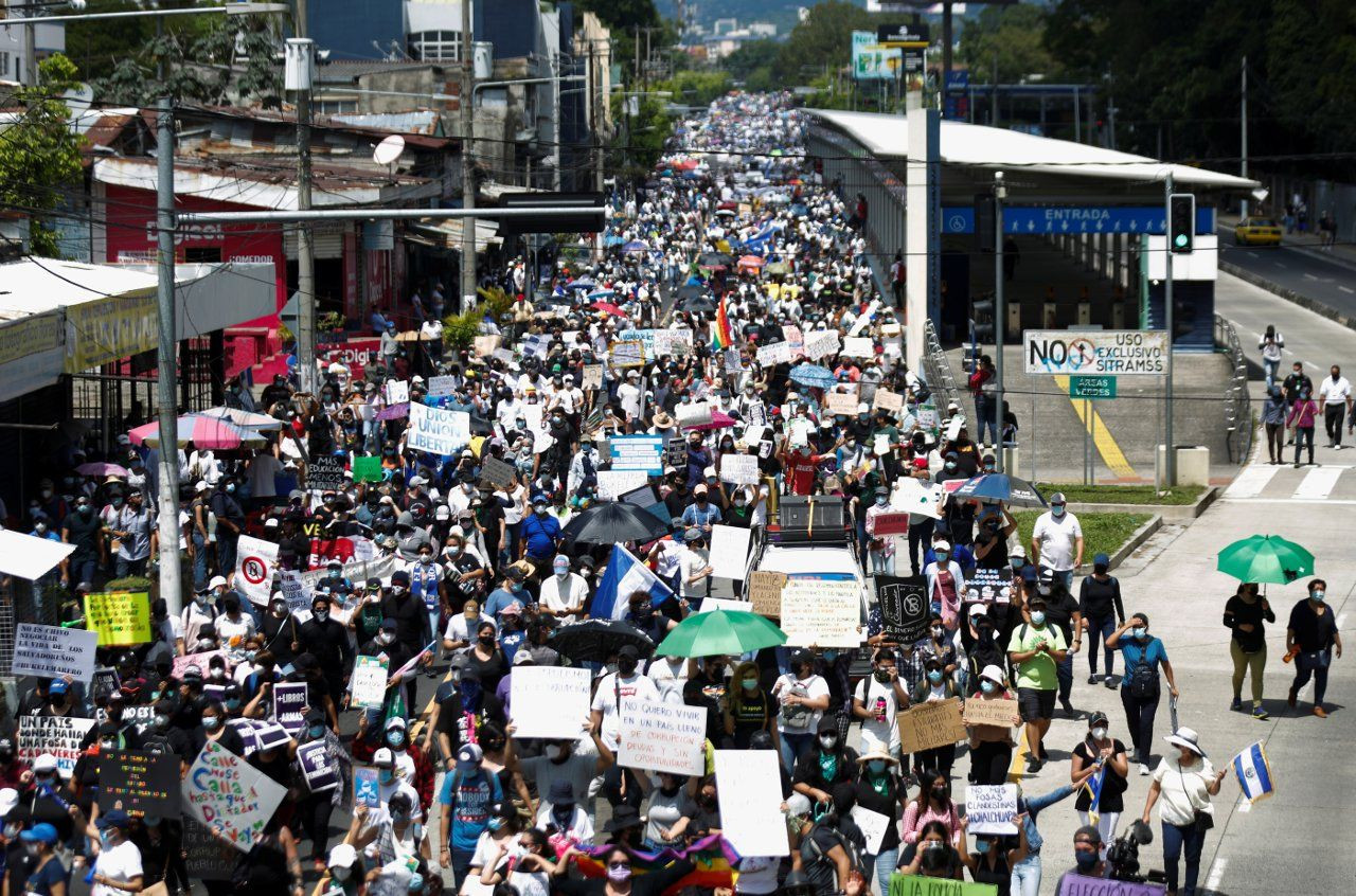 El Salvador’da Bitcoin protestoları: Binlerce kişi sokağa döküldü - Sayfa 4