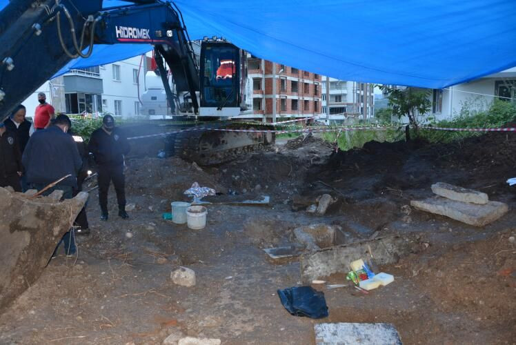 Fatsa'da yol çalışmasında 2 bin yıllık lahit mezarlar bulundu - Sayfa 3