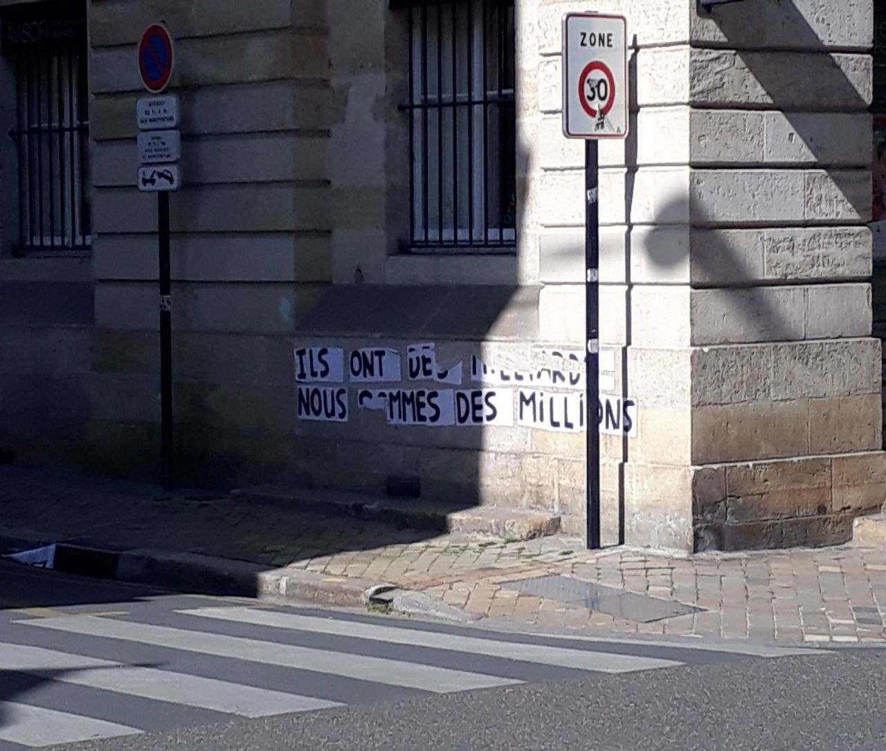 Duvar Yazıları, pankartlar ve toplum: Fransa’nın politik ve toplumsal ahvâline bir bakış - Sayfa 4