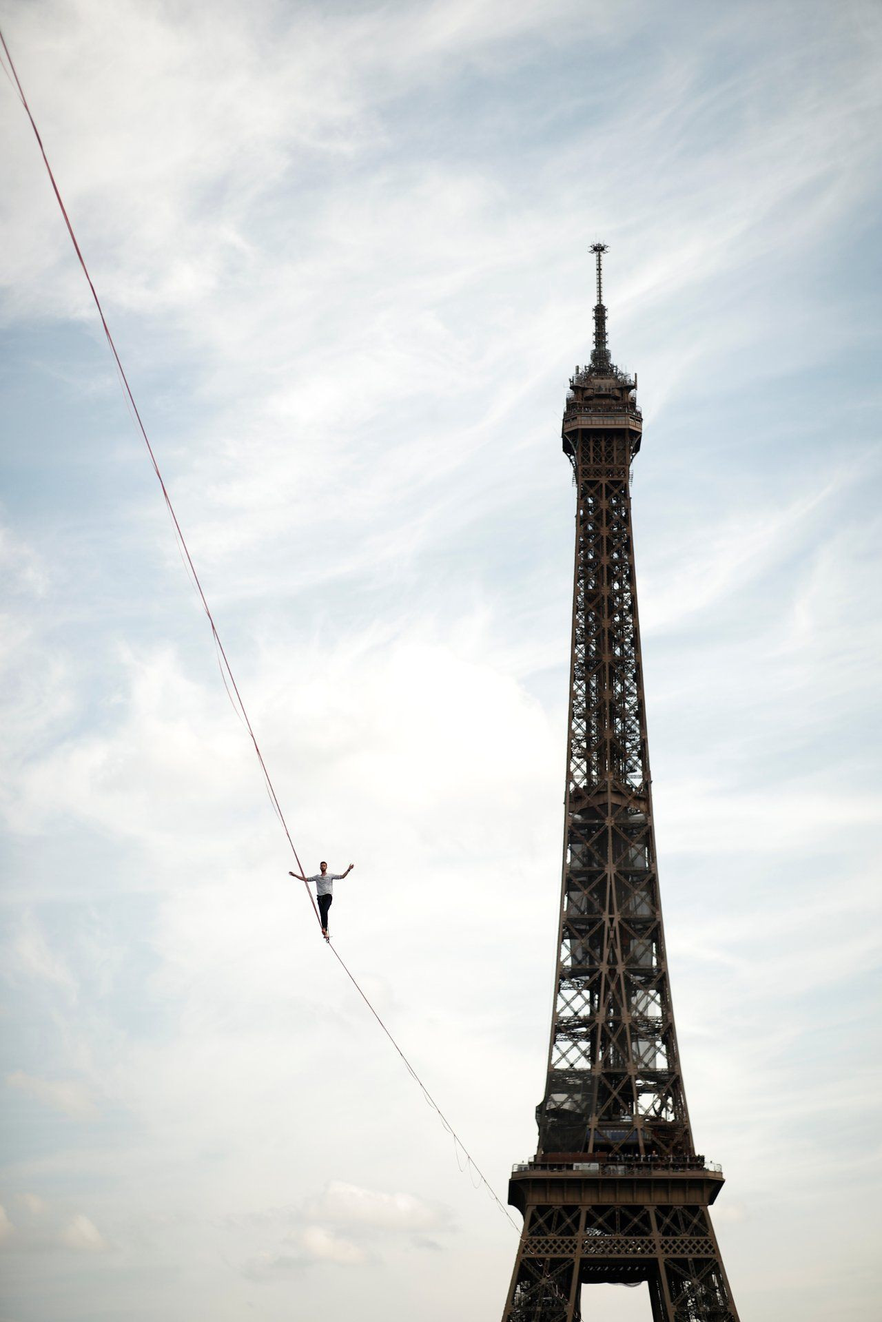Fransız ip cambazı Nathan Paulin, yerden 70 metre yüksekte 600 metre yürüdü - Sayfa 4