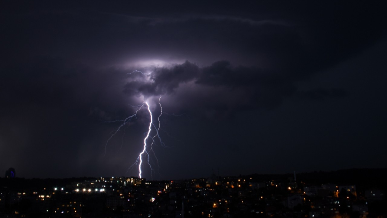 İstanbul'da sağanak ve fırtına