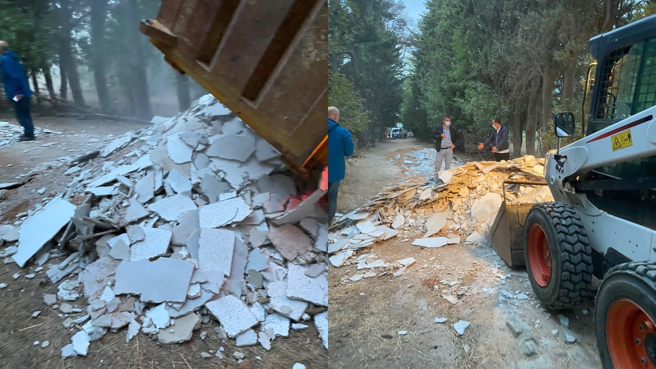 Üsküdar Belediyesi Validebağ Korusu'na girip moloz döktü