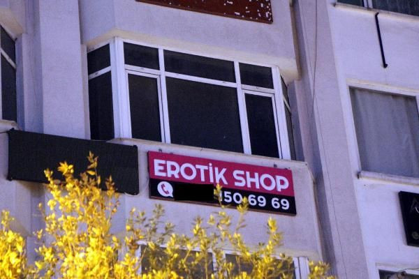 Erotik shop öğlen açıldı akşam mühürlendi - Sayfa 1