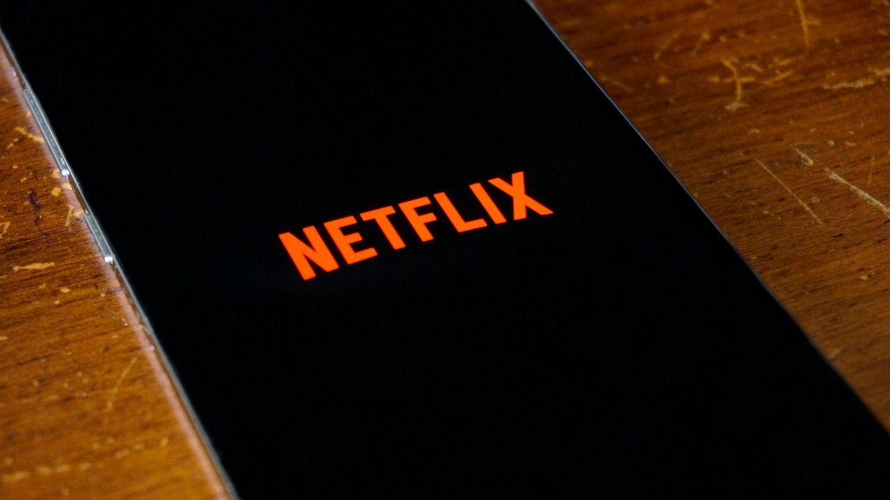 Netflix CEO'su Netflix’in en popüler 10 dizi ve filmini açıkladı: Bridgerton zirvede - Sayfa 1