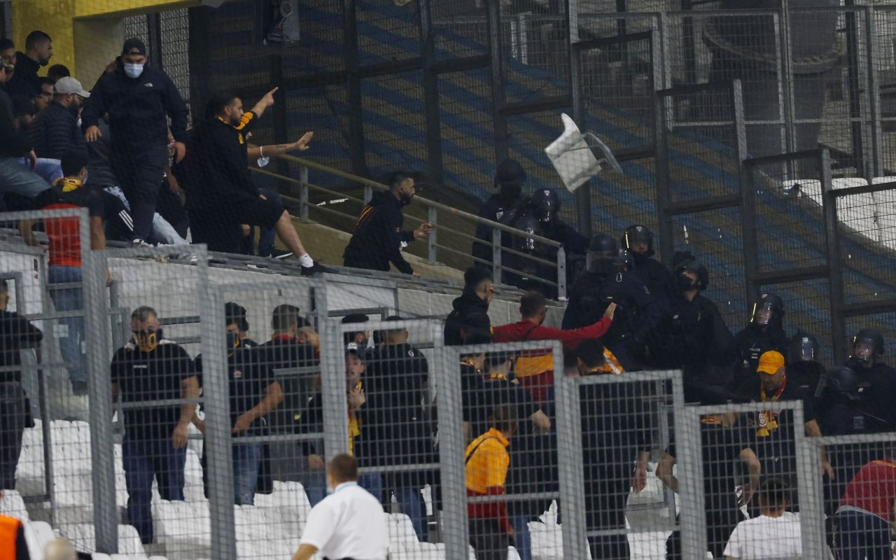 Marsilya-Galatasaray maçında gerginlik: Maç 8 dakikada durdu - Sayfa 4