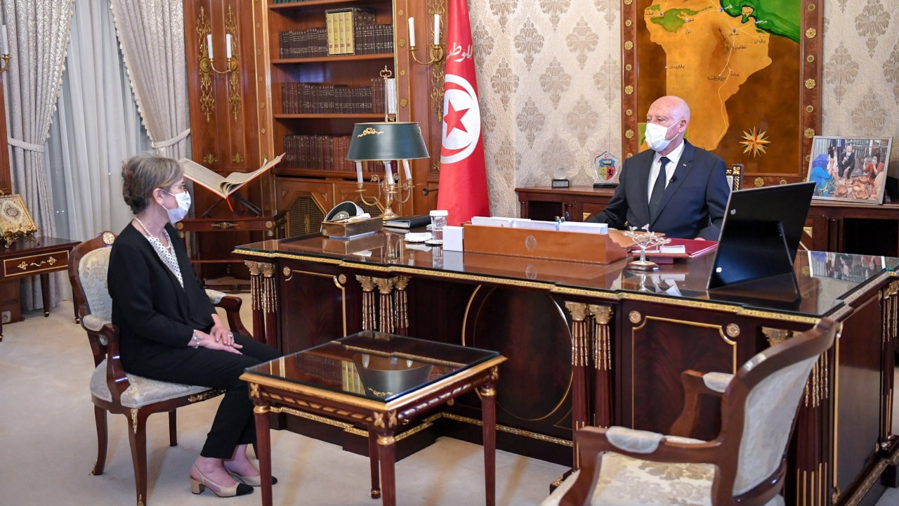 Tunus tarihinde ilk kez kadın başbakan atandı
