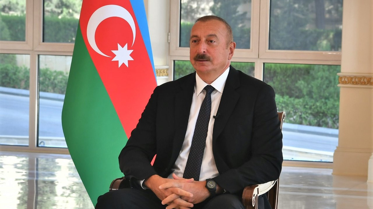 Aliyev: Ermeni silahlı güçleri Karabağ'dan çekilmedi