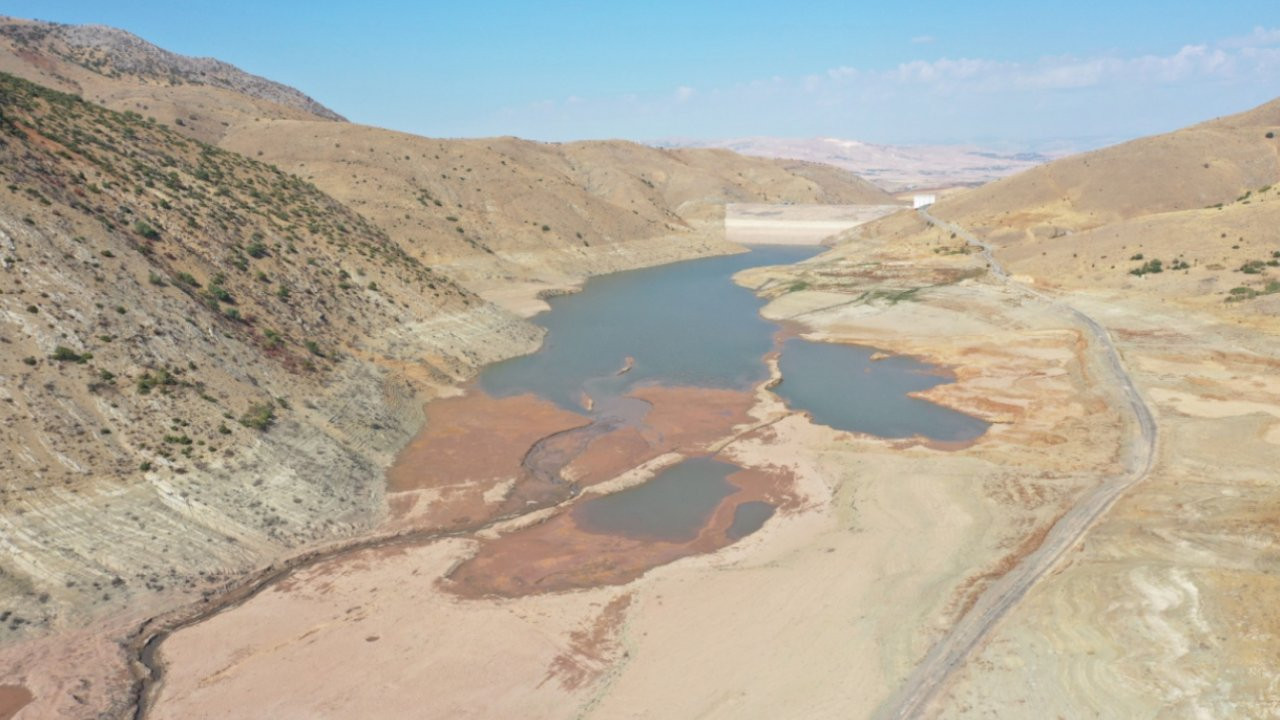 Hamzabey Barajı’nda su kalmadı