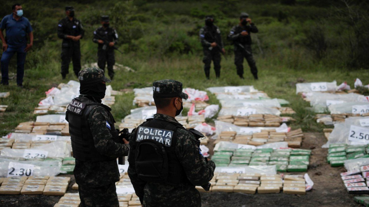 Honduras 3 tondan fazla kokaini imha etti - Sayfa 4
