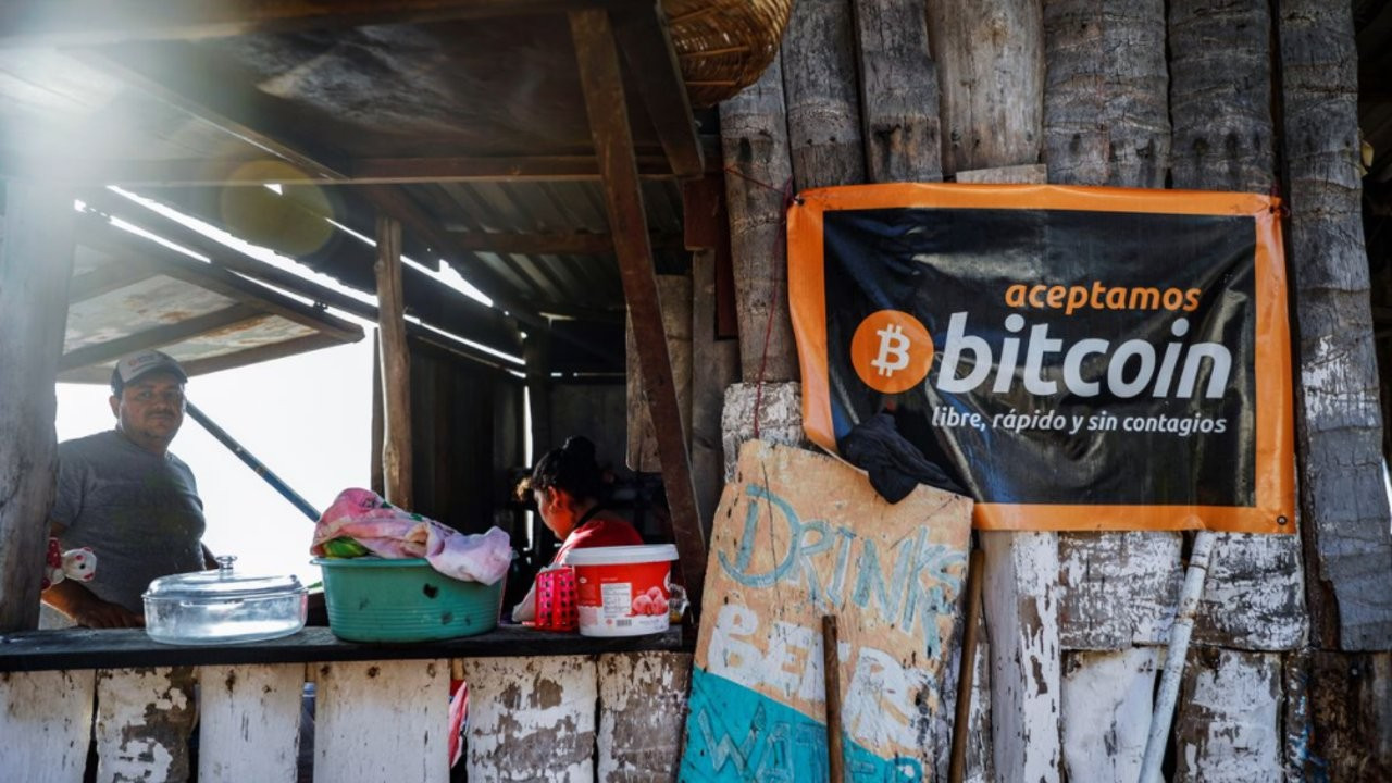 Bir aydır Bitcoin kullanan El Salvador'da neler yaşanıyor?