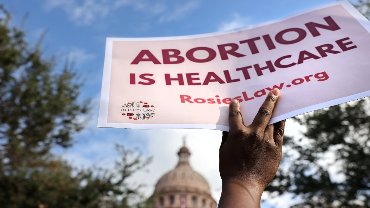 Teksas'ta kürtaj hakkını yasaklayan yasa askıya alındı