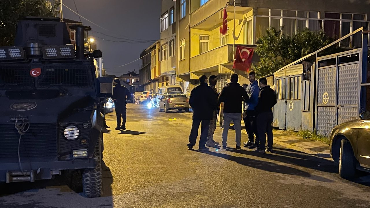 İstanbul'da iki bekçi pompalı tüfekle yaralandı