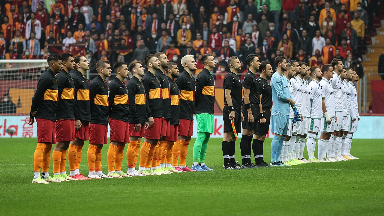 Galatasaray tek golle kazandı, Karagümrük İzmir'den 3 puanla döndü