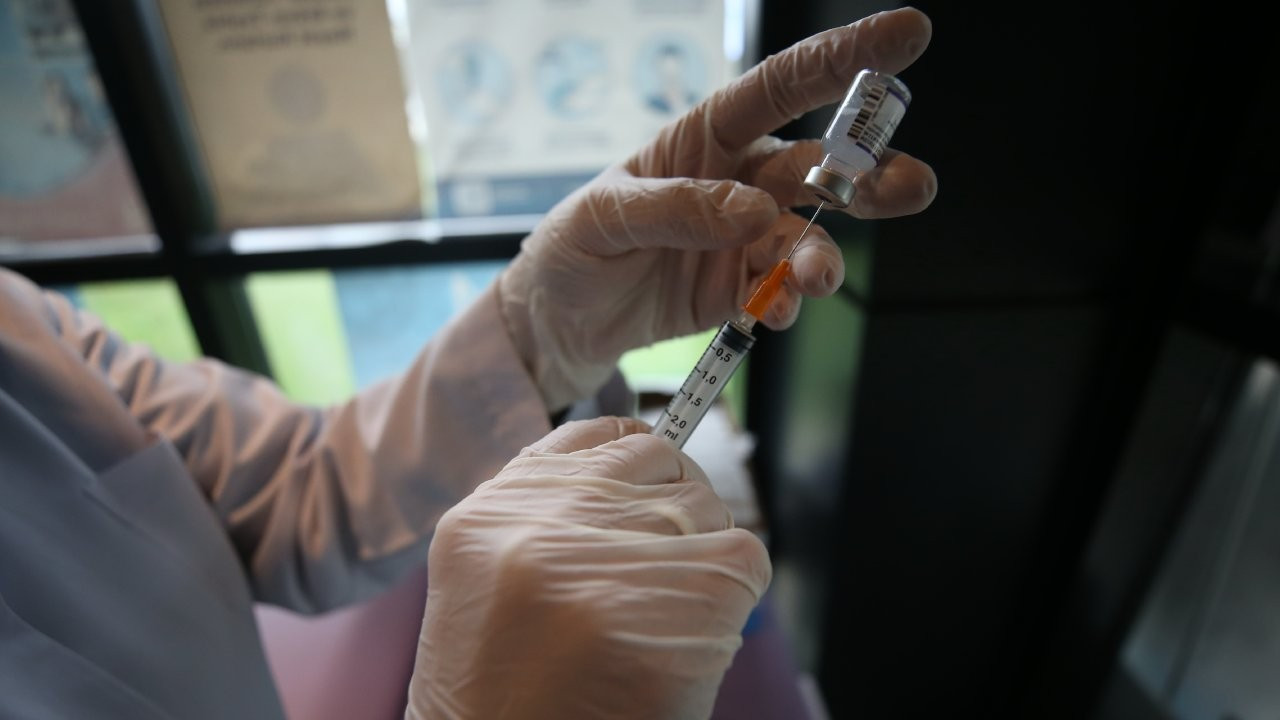 Bilim Kurulu üyesinden 'Covid-19 aşısı zorunlu olsun' önerisi