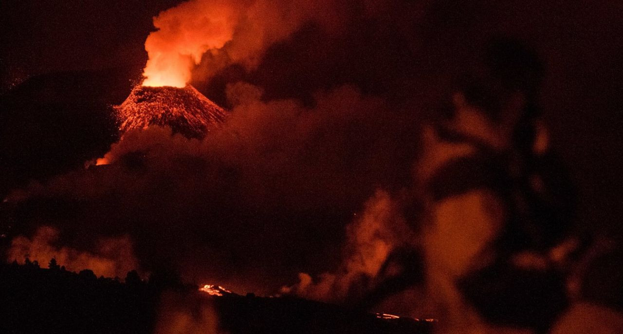 Cumbre Vieja Yanardağı lav püskürtmeye devam ediyor - Sayfa 1