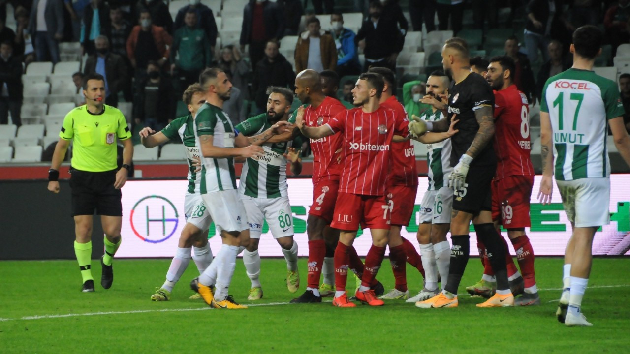 Antalyaspor deplasmandan 3 puanla dönüyor: 2-1