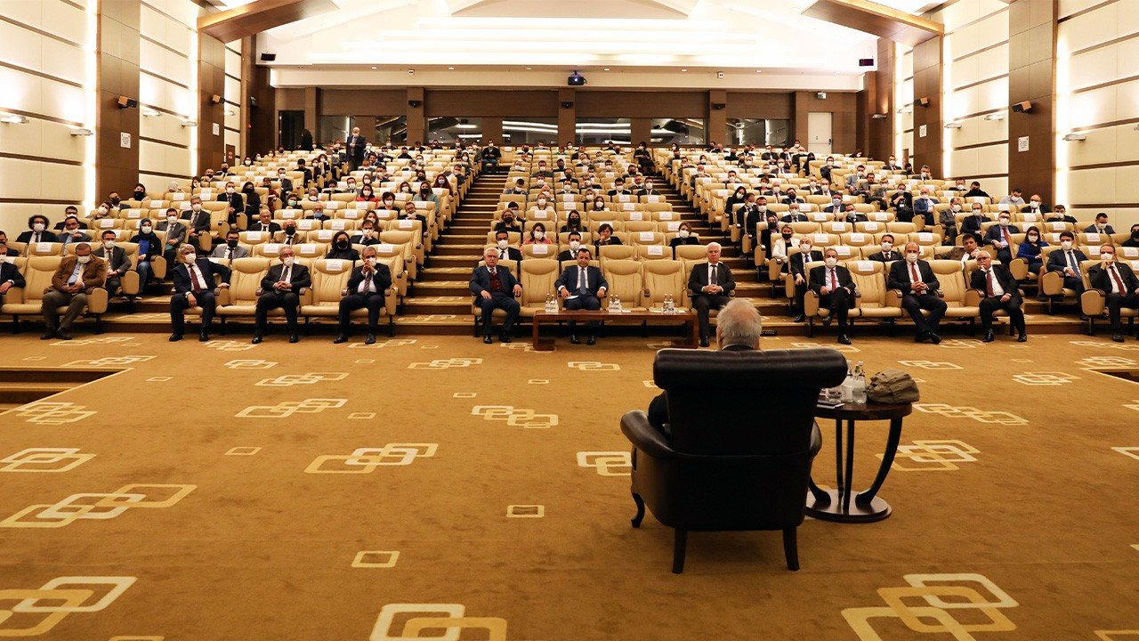 İlber Ortaylı: Türkiye'de senato olmalı