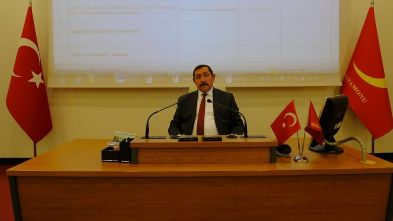 Kastamonu Belediye Başkanı Vidinlioğlu: Bugün yediğiniz hurmalar da önünüze üç gün sonra gelir