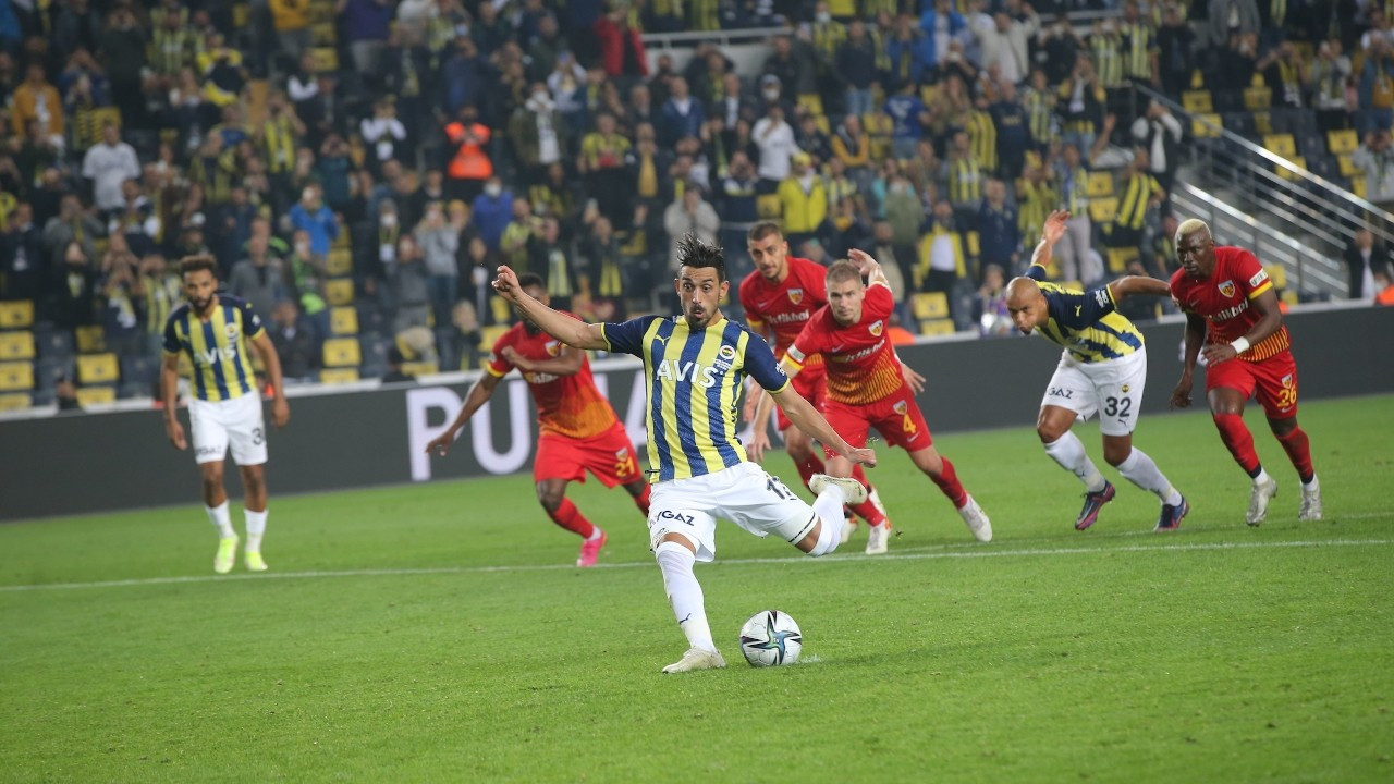 Fenerbahçe 1 puanı 90+9'da kurtardı: 2-2