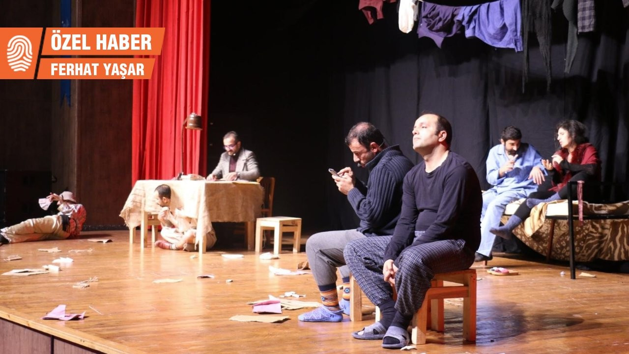 Kürt tiyatrosundan kasım programı: Tiyatral patlama bekliyoruz