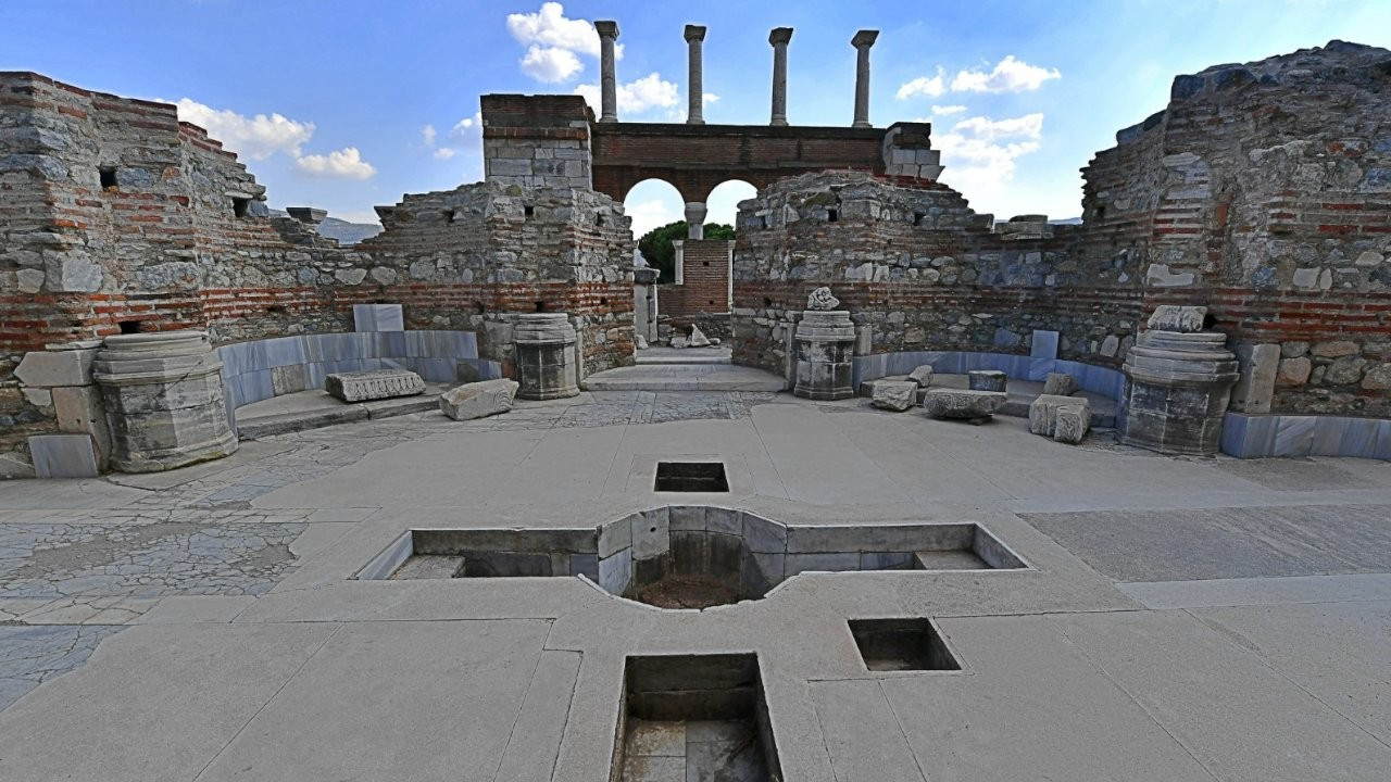 İzmir’deki arkeolojik kazı alanında DNA laboratuvarı kuruldu