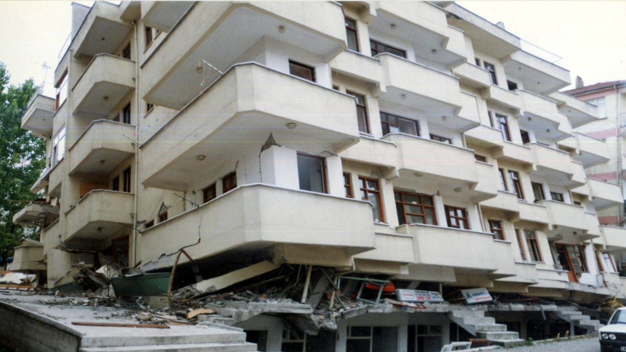 Düzce’de hasarlı binalara teknik inceleme yapılmadan belge verildi
