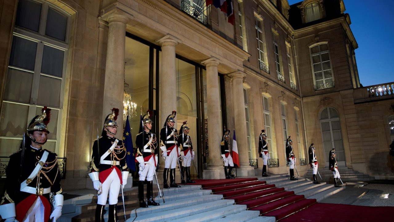 Macron'un Elysee Sarayı'ndaki güvenlik ekibinde tecavüz soruşturması