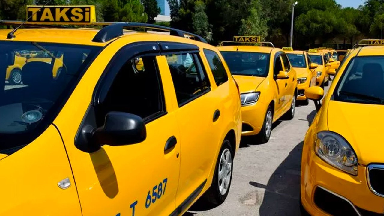 İzmir'de taksi ücretlerine yüzde 10 zam kararı alındı