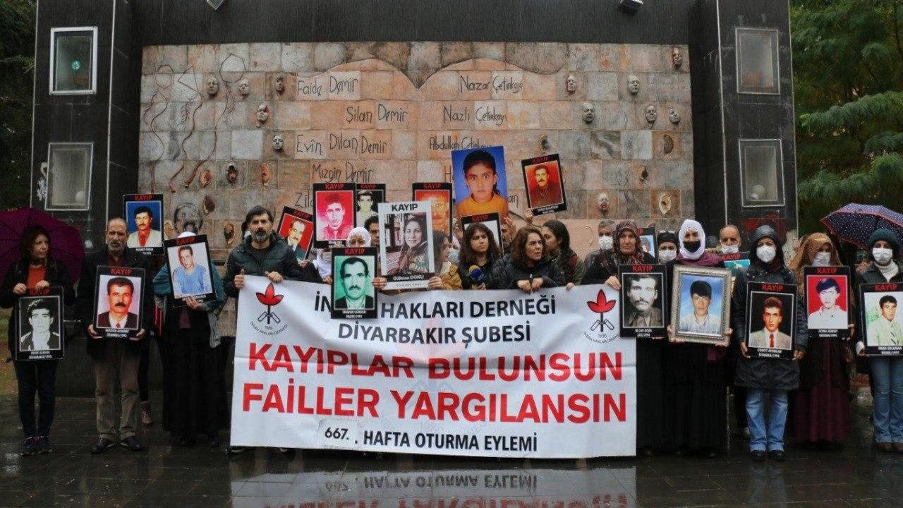 Diyarbakır’da kayıp yakınları Gülistan Doku’yu sordu