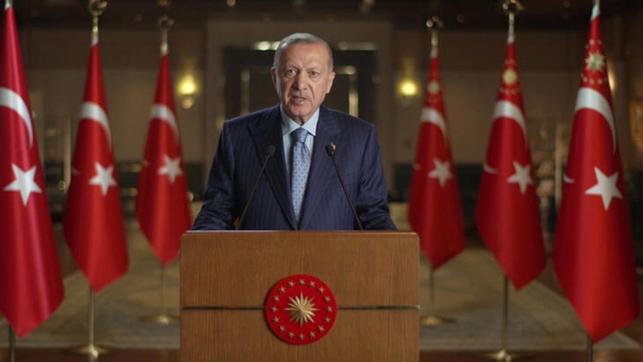Erdoğan'dan Interpol'e: Suçluların iadesi için dayanışma bekliyoruz