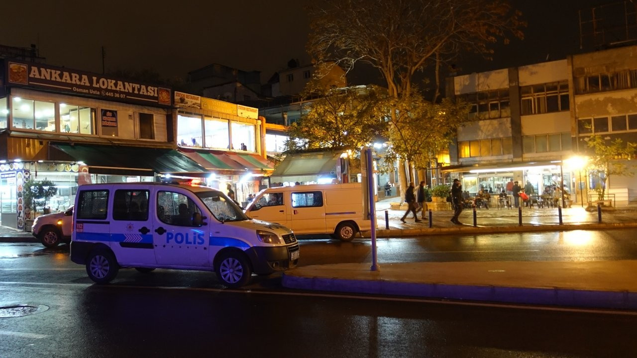 İzmir'de bir kadın bıçaklı saldırıya uğradı