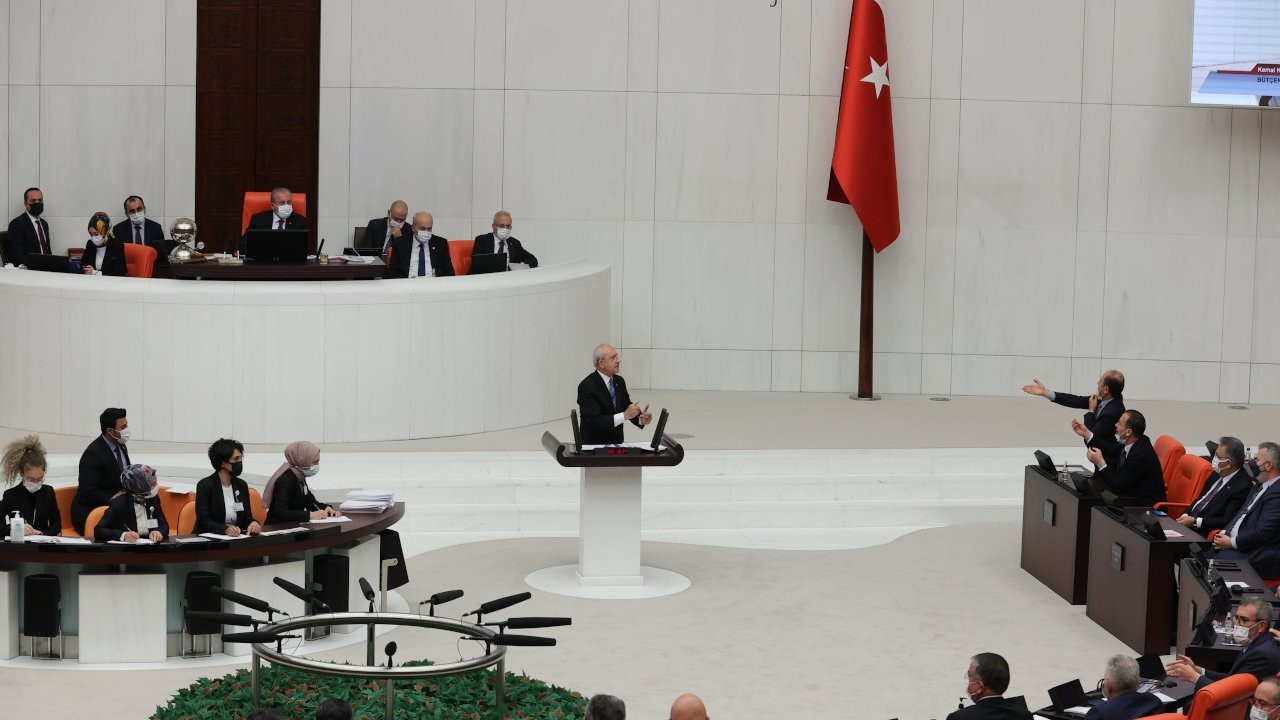 Ahmet Hamdi Çamlı'dan Erdoğan gafı: Ona kimse inanmıyor ki
