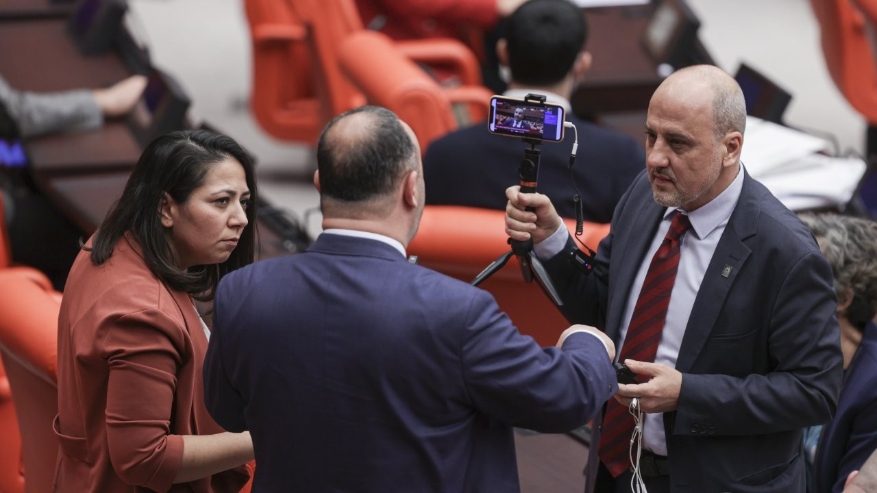 AK Parti ve MHP, TİP’in canlı yayınına tepki gösterdi: Korsan yayın yapılıyor