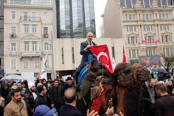 Aşı karşıtları Beyoğlu'nda deve ve eşekle eylem yaptı - Sayfa 3