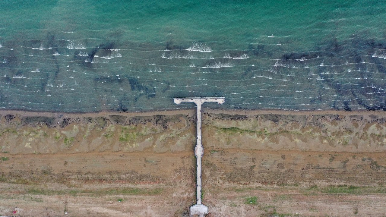 İznik Gölü'nde su çekilmesi 50 metreyi aştı
