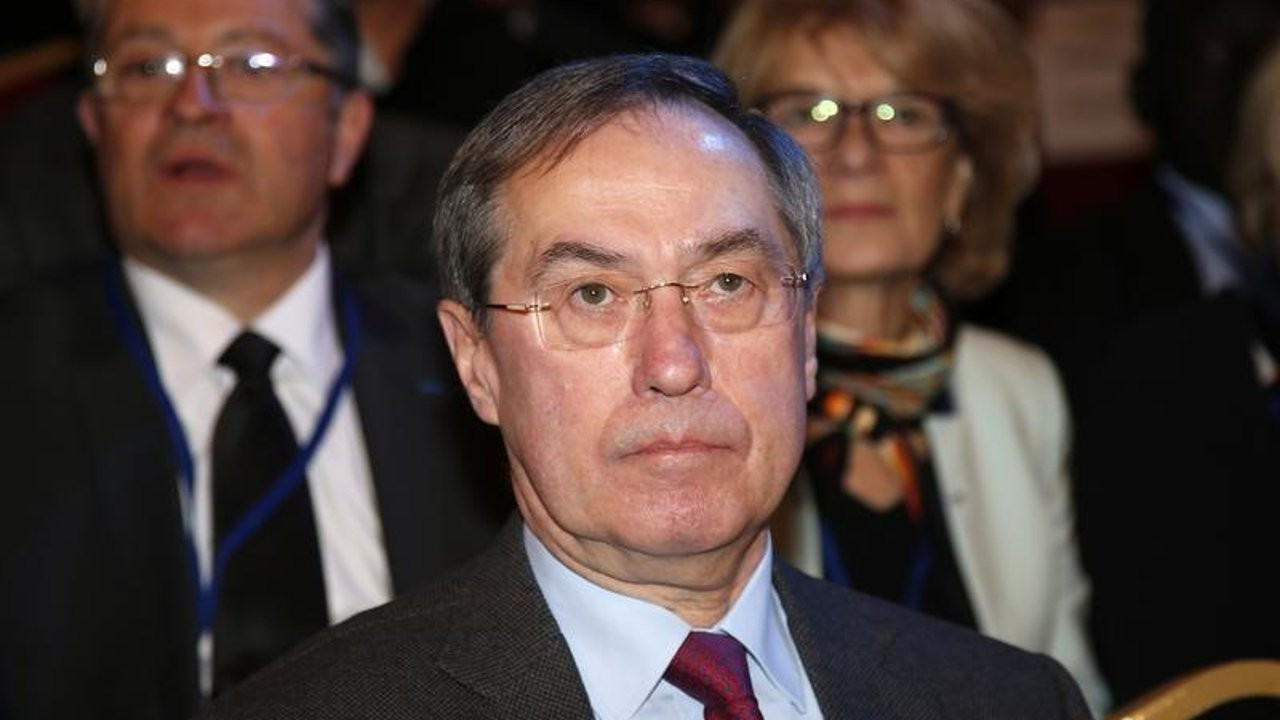Fransa'nın eski İçişleri Bakanı Claude Gueant hapse girdi