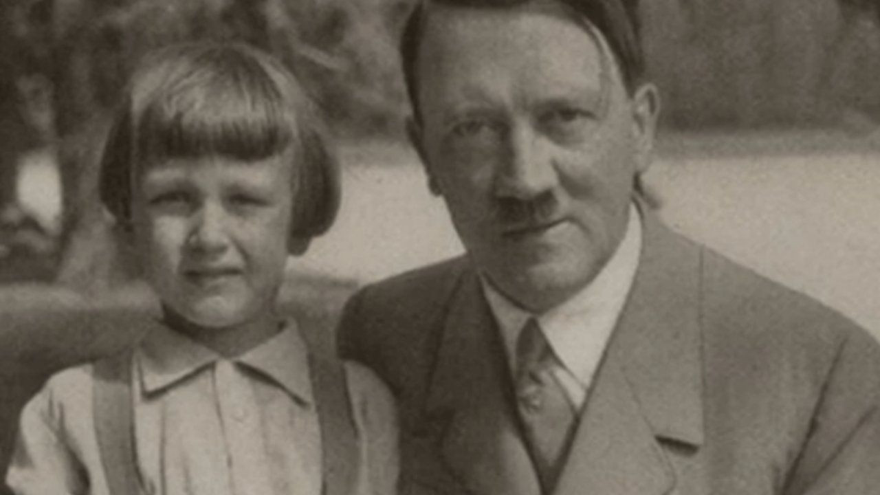 Merkel, Hitler'in kızı mı? - Sayfa 1