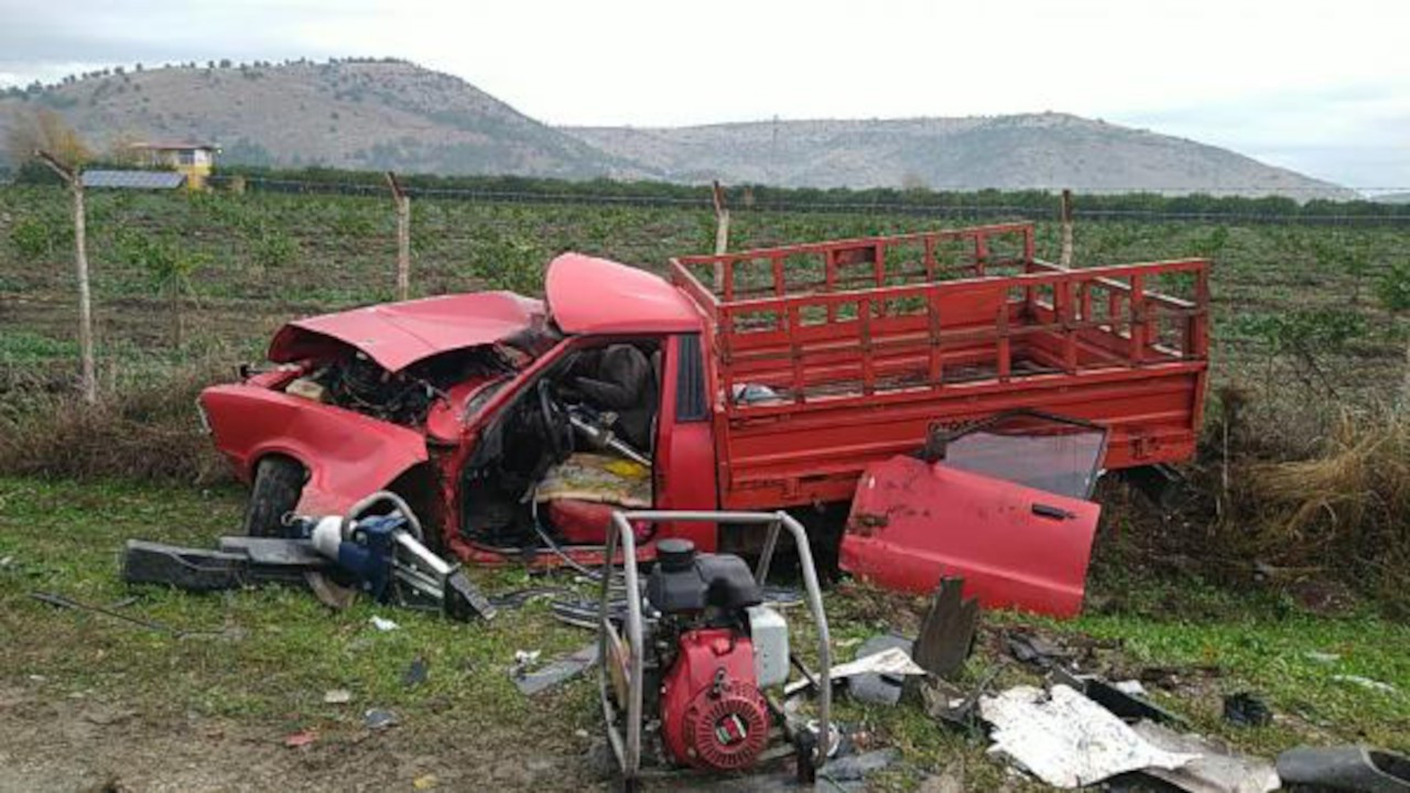 Otostopçu, bindiği aracın karıştığı kazada öldü