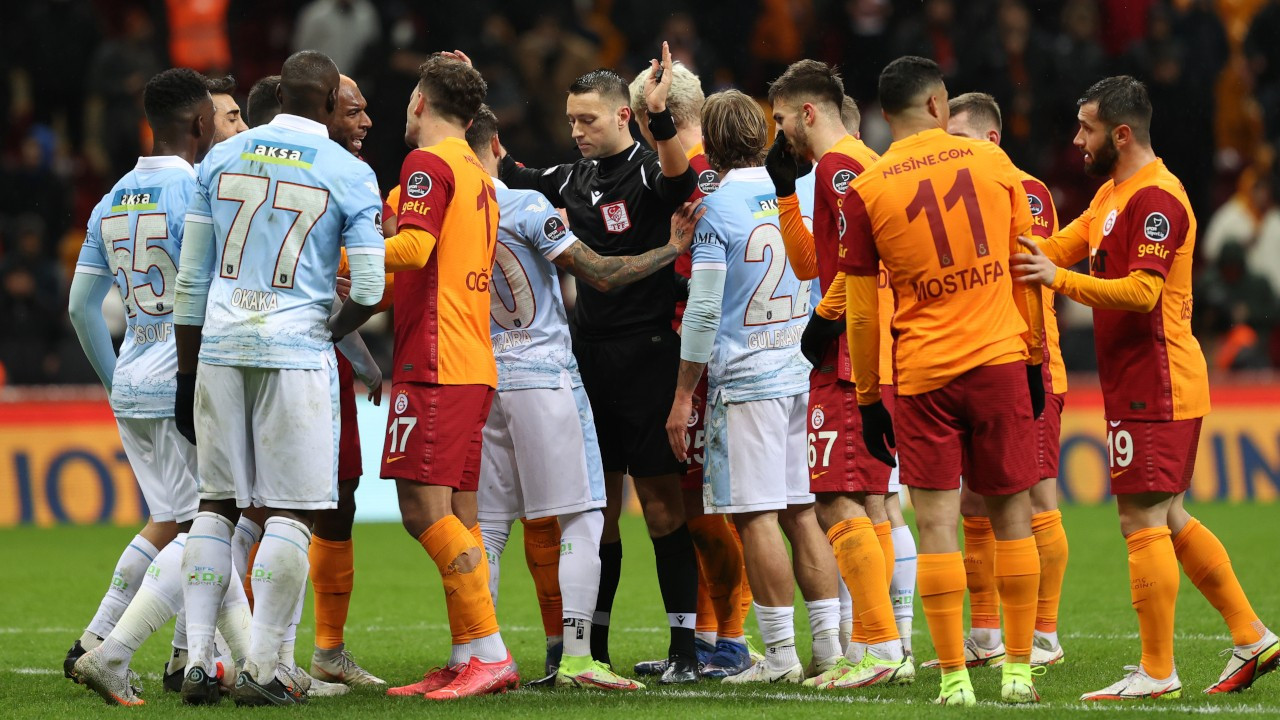 Galatasaray'dan hakem Küçük'e: Spor ahlakından nasibini almamış bu kişinin...