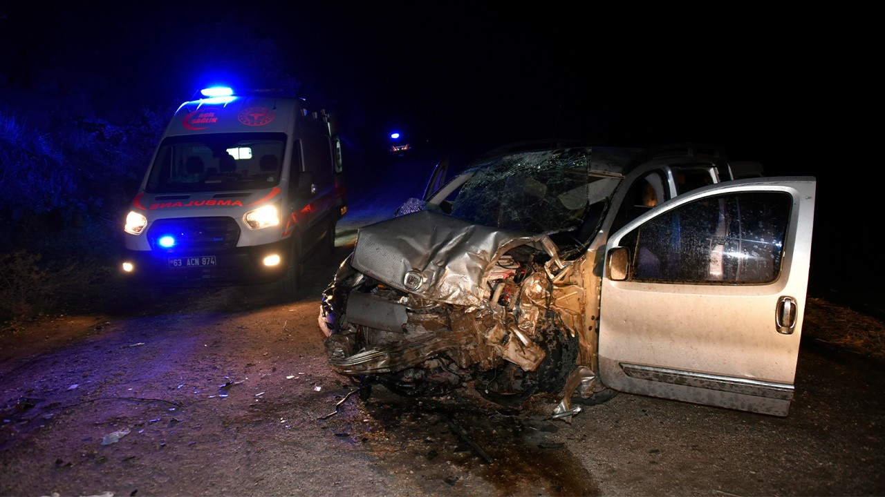 Urfa'da trafik kazası: 2 ölü, 6 yaralı