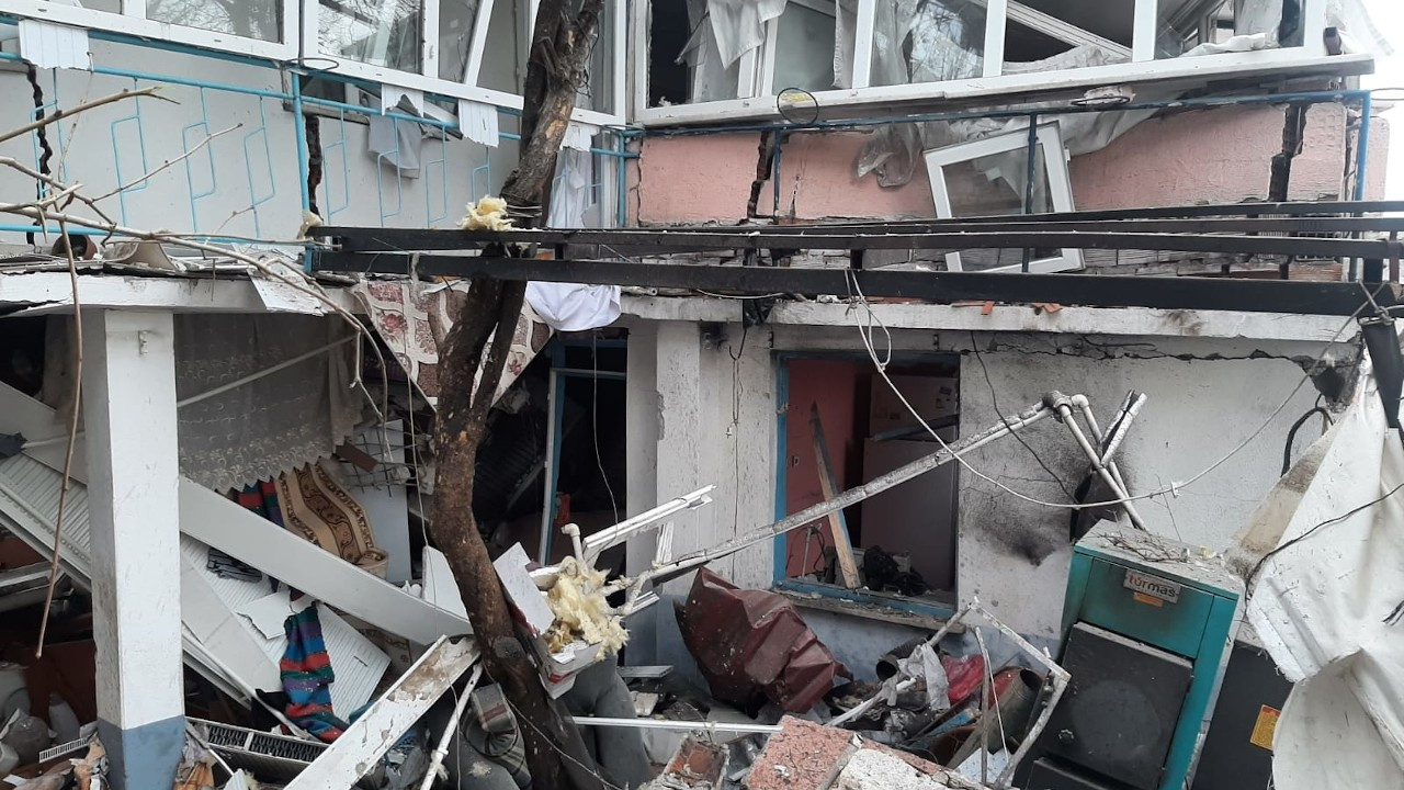 Balıkesir'de 'gaz' patlaması: 10 evde hasar oluştu