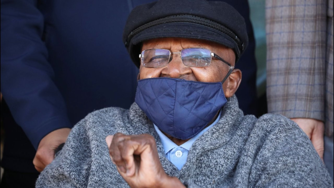 Güney Afrika'nın 'vicdanı' Desmond Tutu vefat etti