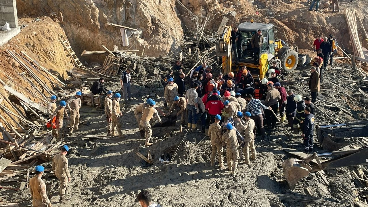Mardin'de inşaat çöktü: 1 işçi öldü, 1 işçi yaralandı