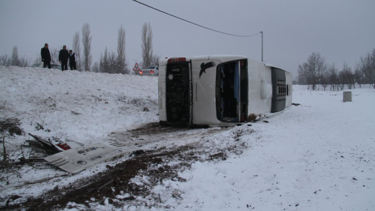 Konya'da otobüs kazası: 11 yaralı