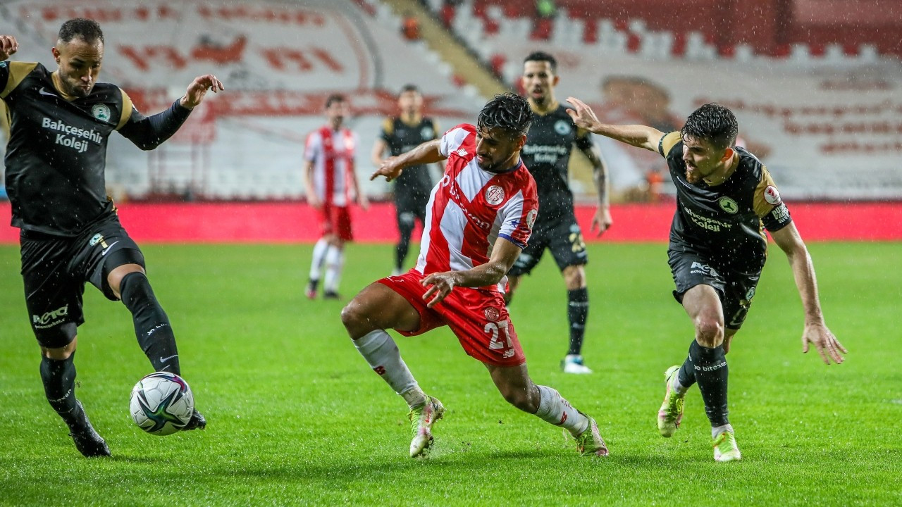 Fraport TAV Antalyaspor kupada tur atladı: 2-1