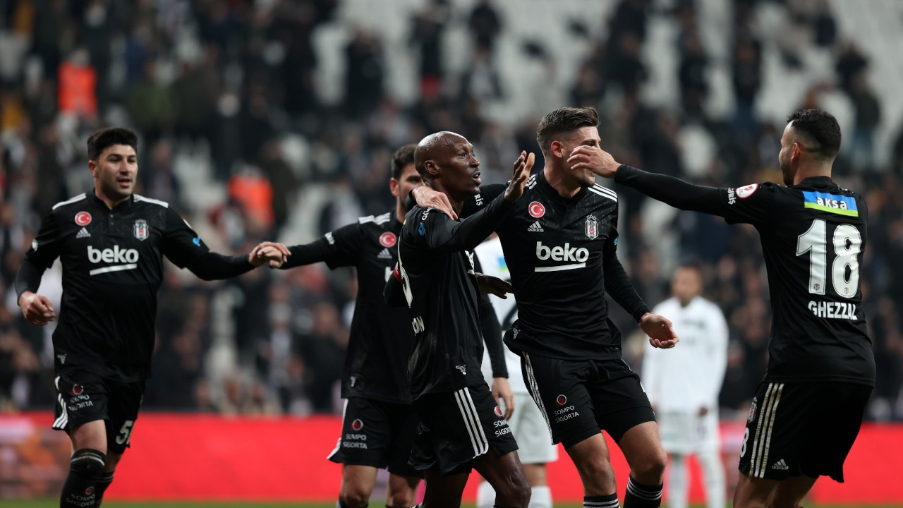 21 maç sonra ilk kez gol yemeyen Beşiktaş turu tek golle geçti