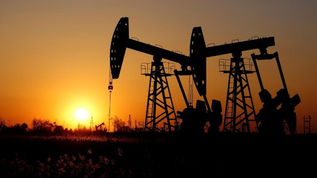 Brent petrolün varil fiyatı 9 yıl aradan sonra 100 doları gördü