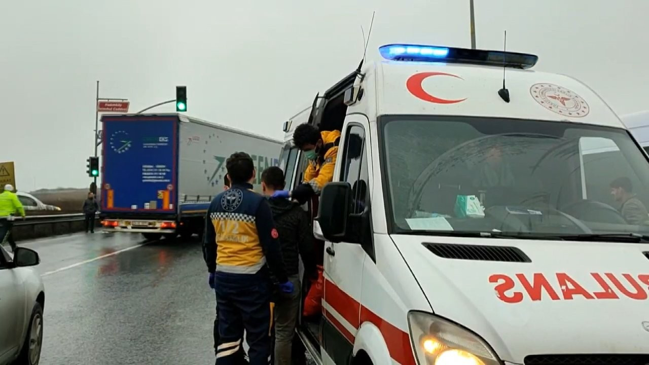 Arnavutköy'de zincirleme kaza: 9 işçi yaralandı